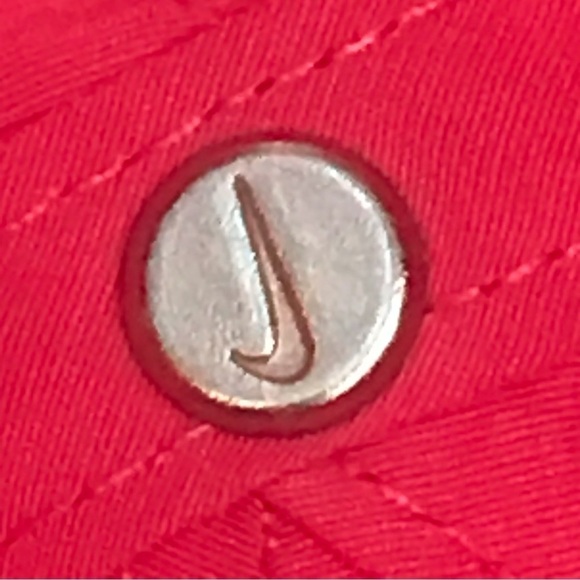 Nike Heritage86 Woman's Adjustable Pink Ball Cap - Picture 10 of 16